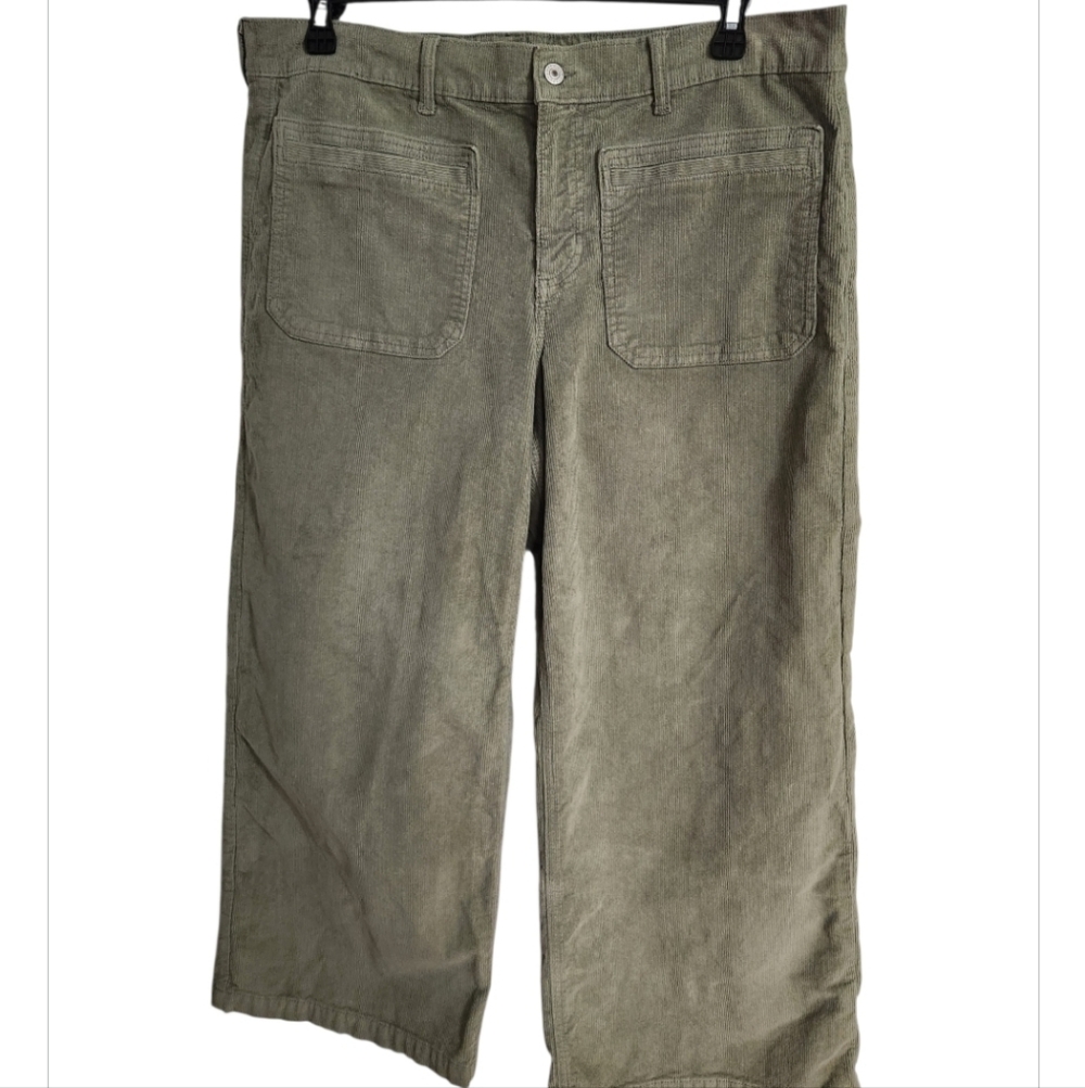 NWOT. American Eagle High-rise Wide Leg Stretch Corduroy Pants Sz.16 Short Olive